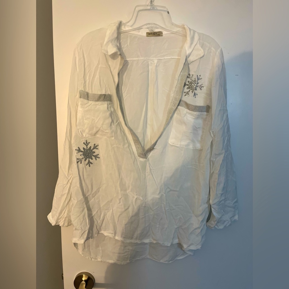 Made in Italy White Blouse with Gray Snowflake Accents (Size: M)